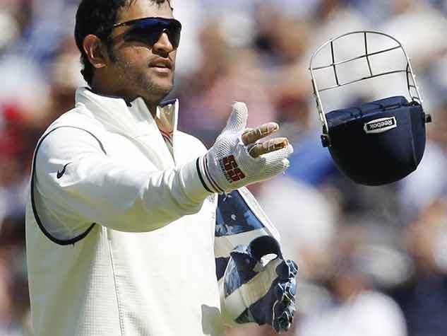 Mahendra Singh Dhoni Retires From Test Cricket 2205