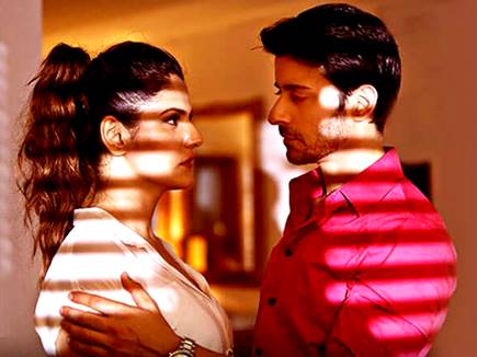 'अक्सर 2' के नए गाने में जरीन ने किया एक्सपोज