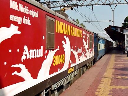 अमूल ने किया ट्वीट, रेलवे ने पहली बार रेफ्रिजरेटेड वैन से भेजा मक्खन