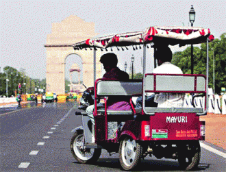 ई-रिक्शा से जुड़ी समस्याओं का समाधान शीघ्र : गडकरी