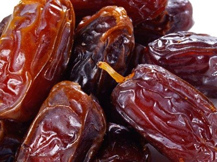 Watch Video How Cheap Dates Being Process To Make It Sweeter