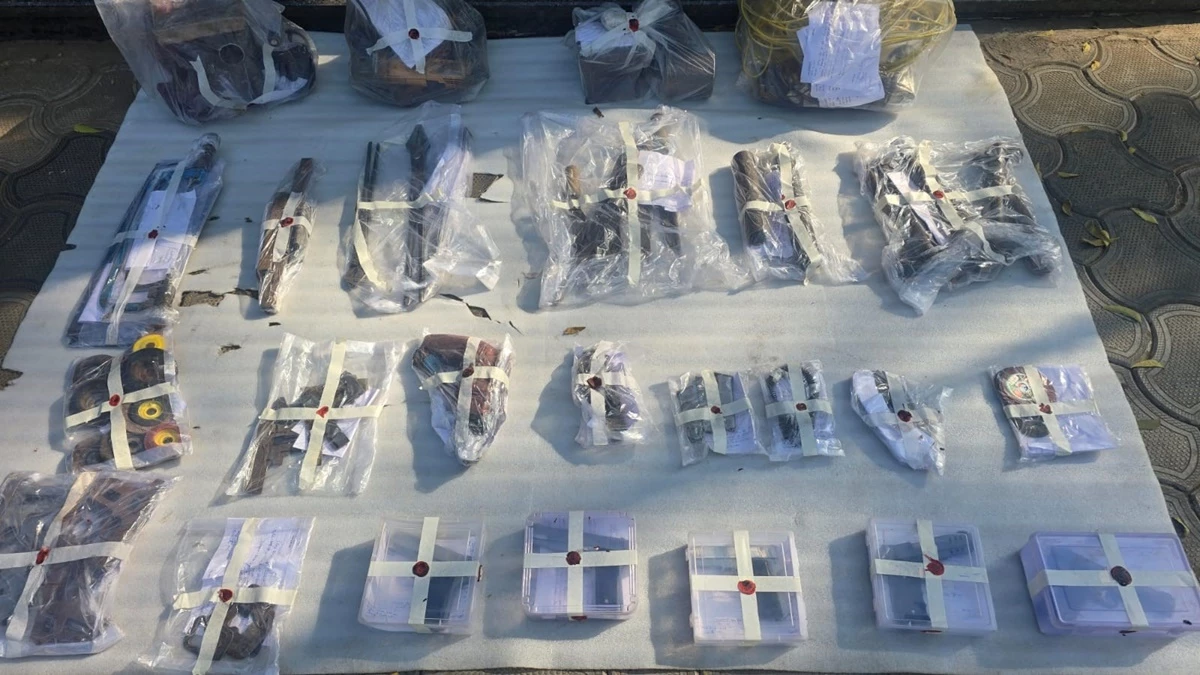 बुरहानपुर में झोपड़ी में चल रही थी अवैध हथियार की फैक्ट्री, मुख्य आरोपी को पुलिस से छुड़ा ले गए साथी