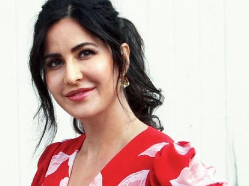 katrina kaif introduce crazy way of trying hair video share in instagram  viral