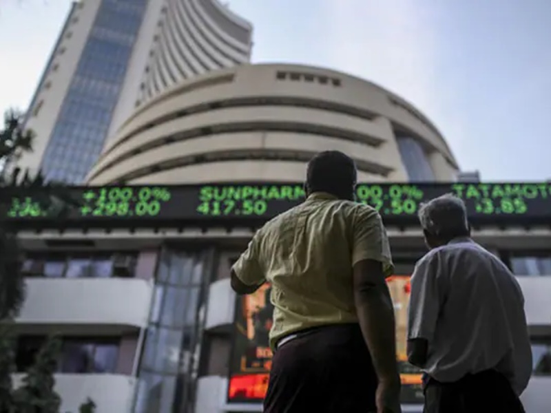 Share Bazar Updates: शेयर बाजार को रास आया बजट, रिकॉर्ड स्तर पर पहुंचा सेंसेक्स