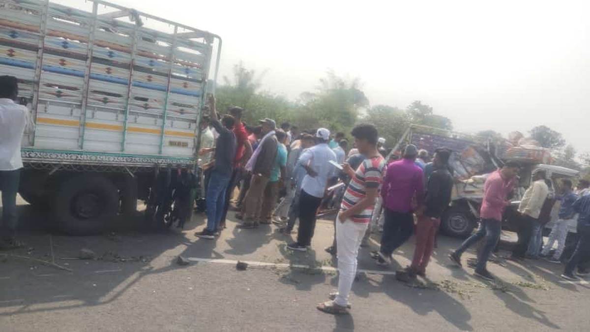Burhanpur News: मजदूरों से भरी पिकअप को ट्रक ने मारी टक्कर, छह की मौत, नौ घायल