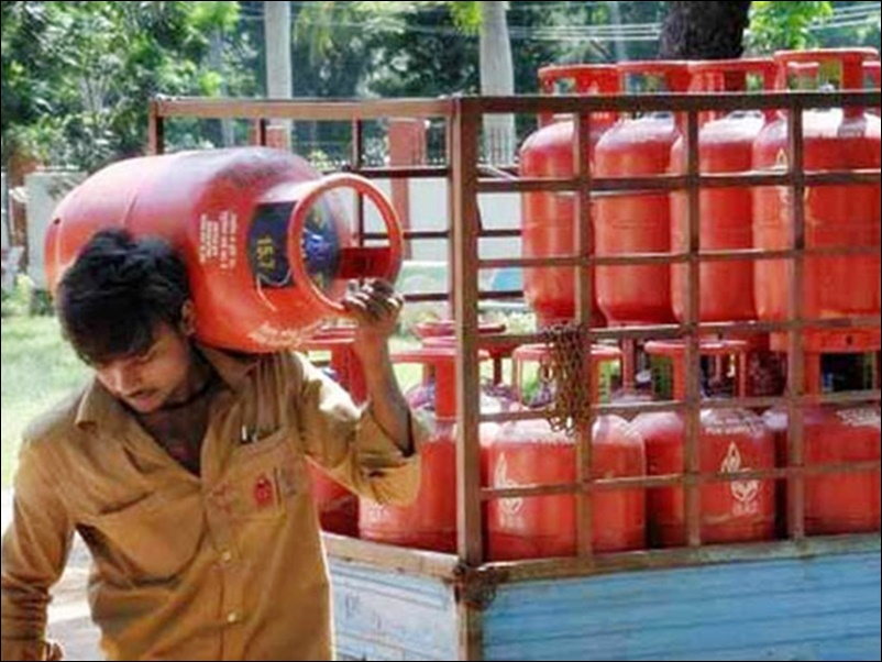 LPG Cylinder Price: Big relief to public before Holi LPG cylinder Goes cheap new prices New rates apply