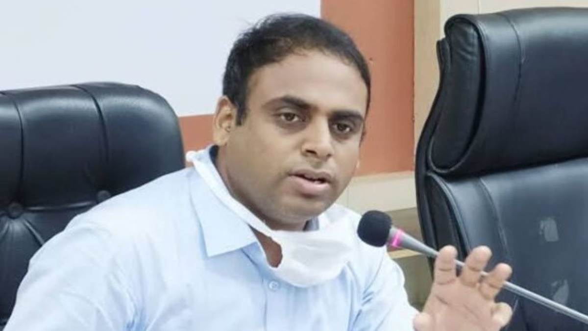 Indore News इंदौर जिले के खुले कुंएंबावड़ी, बोरवेल बंद करने के इंदौर