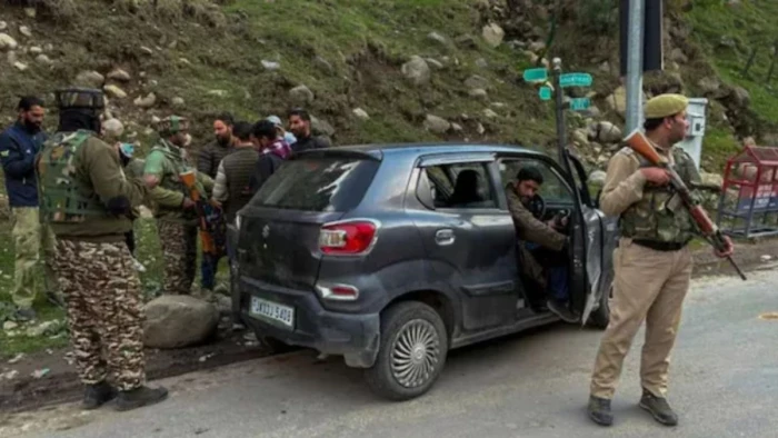 Pahalgam Attack Update: 'आप सेना का मनोबल गिराना चाहते हैं'... SC ने पहलगाम हमले की न्यायिक जांच की मांग वाली याचिका खारिज की