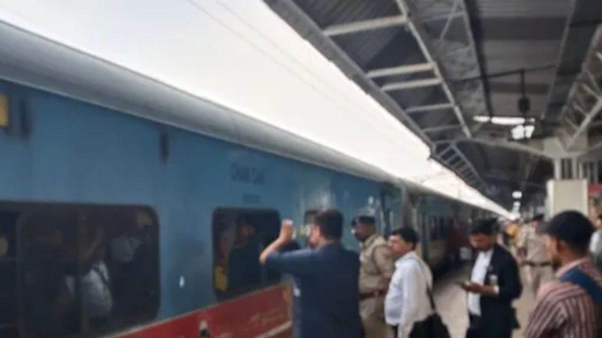 दिल्ली से ग्वालियर जा रही ताज एक्सप्रेस पर हमला, लोहे का पाइप फेंककर खिड़की तोड़ी, दंपती घायल