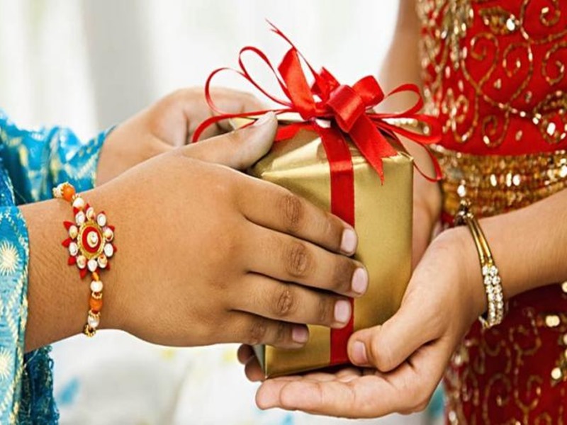 Rakshabandhan Gift For Sister Under 500 Best Rakhi Gift On Amazon Unique  Gift For Sister Gift Pack For Sister | Amazon Deal: रक्षाबंधन पर बहन को  देने के लिये 500 रुपये से