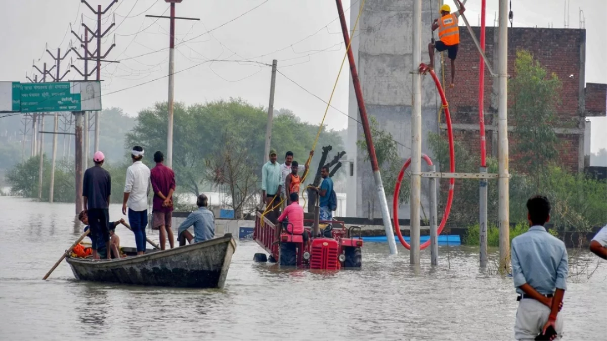 रतलाम में कई गांव पानी से घिरे, नीमच में 115 मिमी बारिश, नदी-नाले उफान पर, रास्ते बाधित