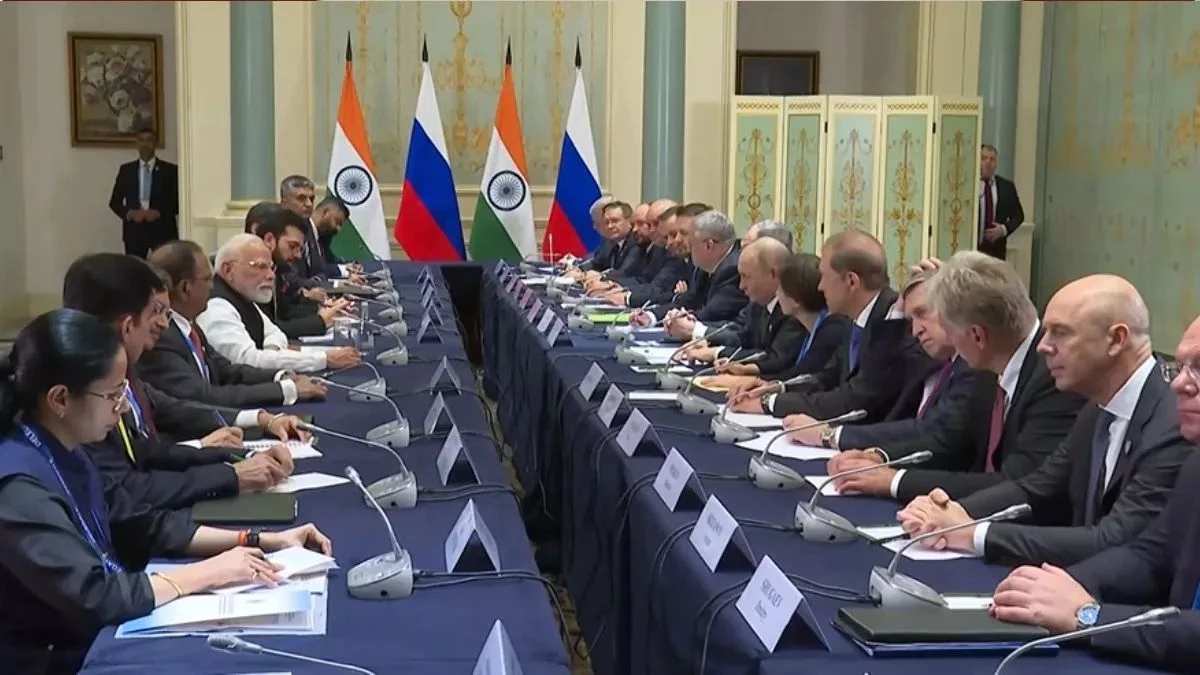 SCO Summit: पीएम नरेन्द्र मोदी और पुतिन के बीच बैठक, चीन में दो 'महाशक्तियों' के मिलन पर दुनिया की नजर