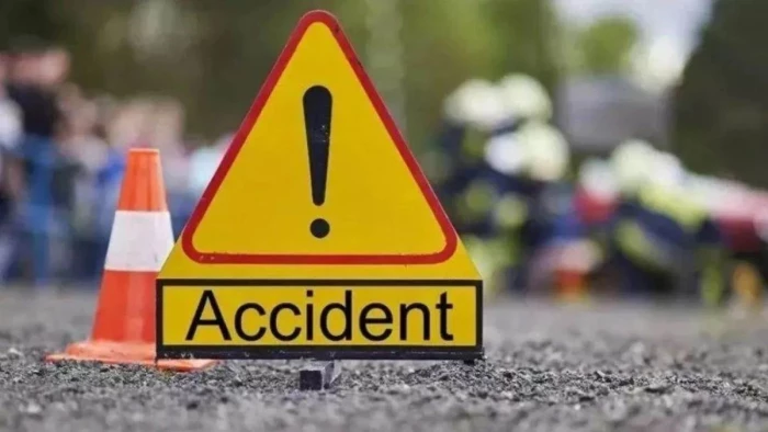 Indore: तेज रफ्तार मेडिकेप्स यूनिवर्सिटी बस ने बाइक सवारों को मारी टक्कर , रेती व्यवसायी की मौत