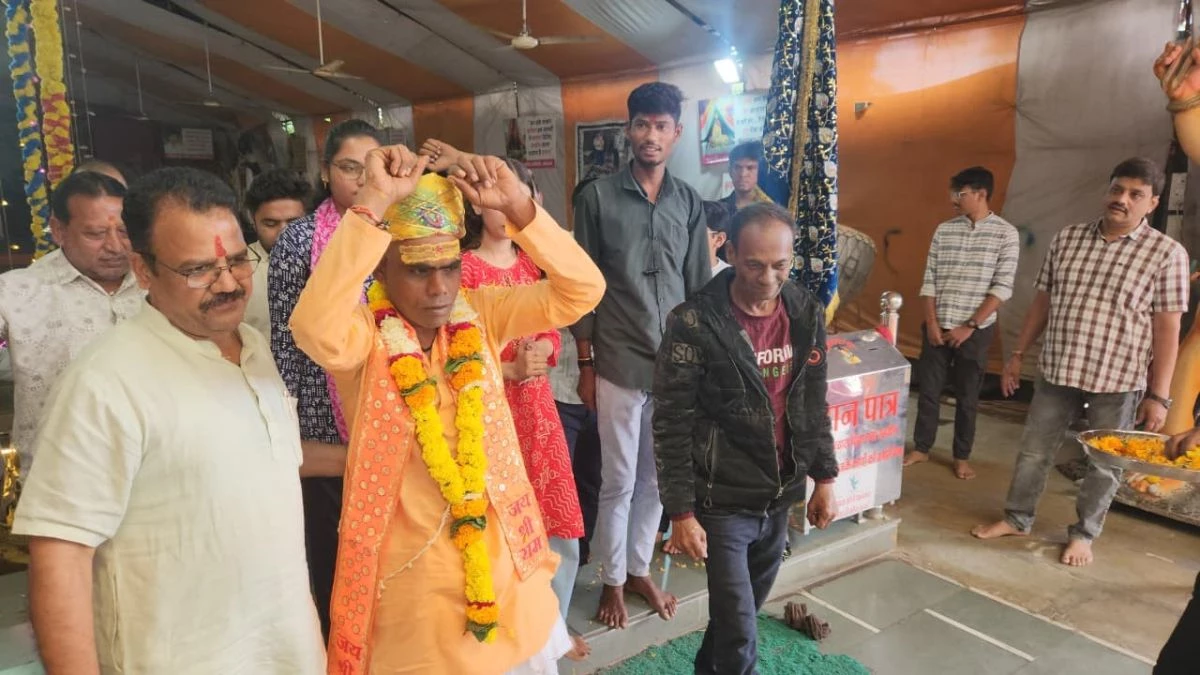 खंडवा में 'आई लव महादेव' कहकर मोहम्मद ने अपनाया हिंदू धर्म, जय महाकाल का जयकारा भी लगाया