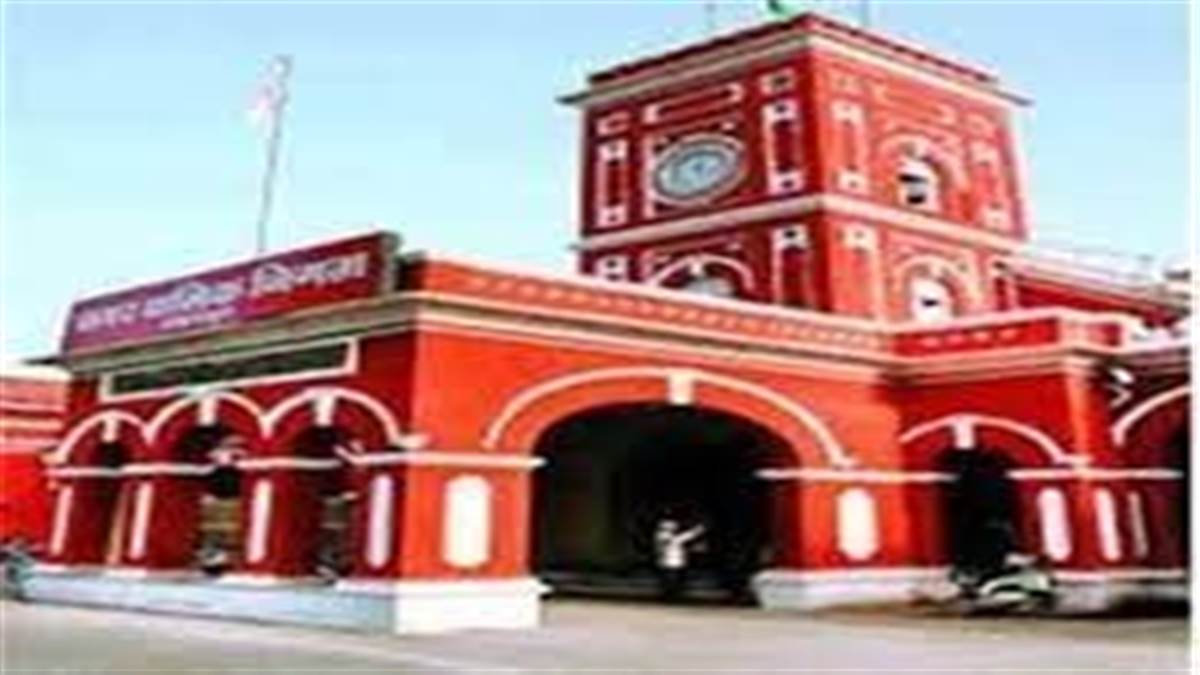 Municipal Corporation Jabalpur : निगम के संविदा कर्मचारियों ने नियमितीकरण करने पर महापौर का किया स्वागत