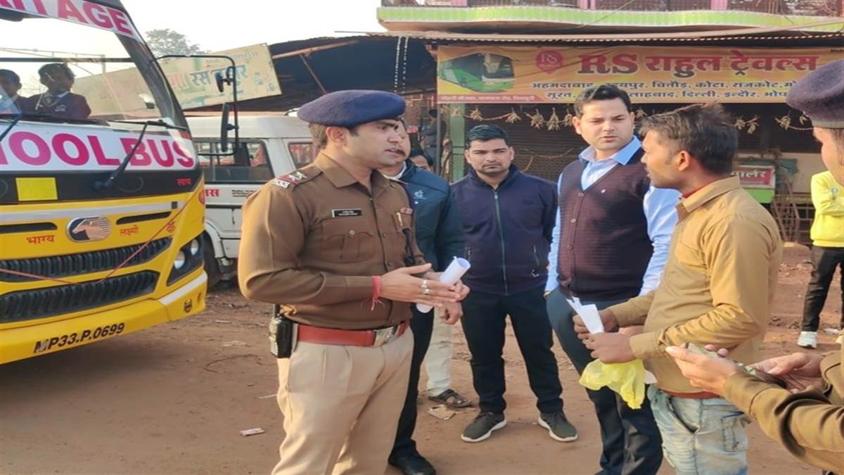 Shivpuri News: खतरों भरा नौनिहालों का सफर, स्कूल बसों की मजिस्ट्रेट जांच में 65 मिलीं अनफिट