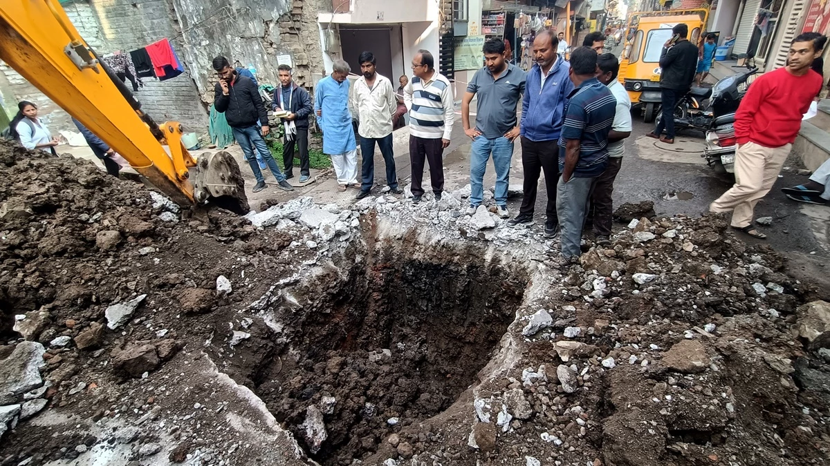 Indore News: भागीरथपुरा में गंदा पानी सप्लाई हो रहा है, इंदौर नगर निगम के अधिकारियों को चार साल से पता था