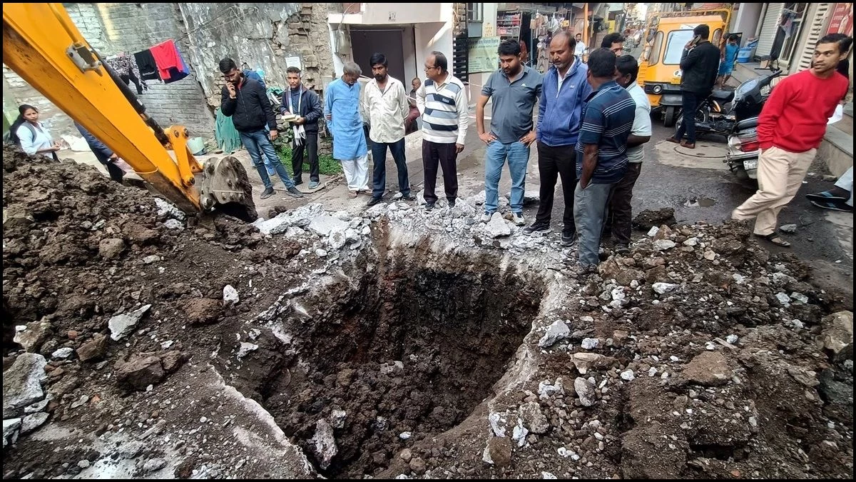 इंदौर भागीरथपुरा में 'रिंग सर्वे' शुरू, 20 टीमों ने 3600 से अधिक घरों को खंगाला, 203 मरीज अब भी अस्पताल में भर्ती