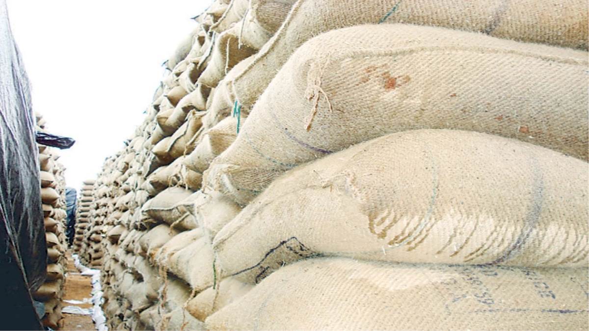 रायपुर में धान खरीदी घोटाला, 104 बोरी को दिखाया 850, समिति प्रभारी ने सरकार को लगाया 7 लाख का चूना, FIR दर्ज