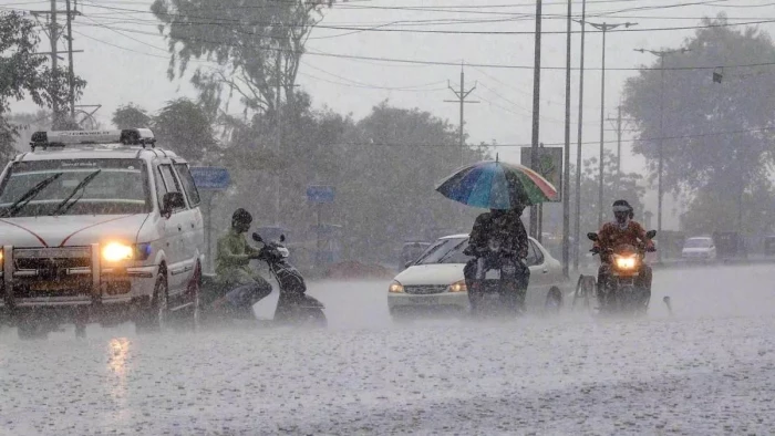 Weather Update: उत्तर भारत में फिर बदला मौसम; मध्य प्रदेश, दिल्ली और यूपी समेत इन राज्यों में 2-3 फरवरी को बारिश का अलर्ट