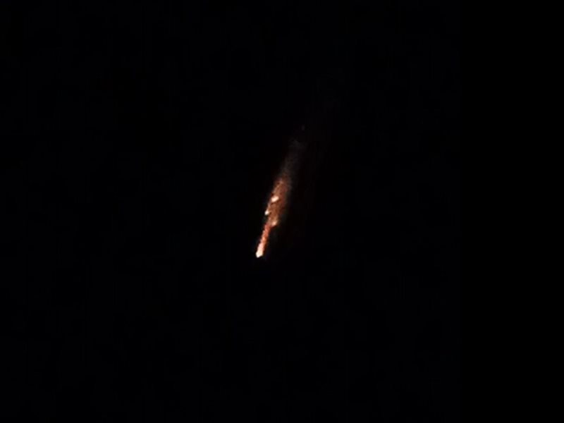 Meteor Shower खगोलीय घटना मध्य प्रदेश में लोगों ने जलते पिंडों को आसमान से गिरते देखा Meteor