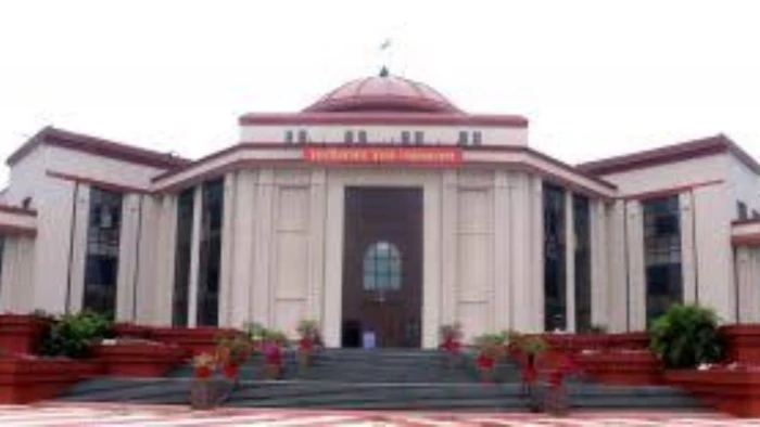 हाई कोर्ट ने पूछा-शराब की प्लास्टिक पैकिंग सेहत के लिए सुरक्षित है या नहीं