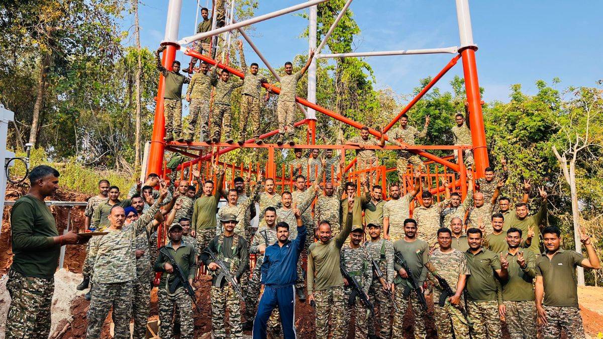आजादी के बाद पहली बार छत्तीसगढ़ के पीड़िया में बजी मोबाइल की घंटी, नक्सली कैडरों के ट्रेनिंग मुख्यालय के रूप में जाना जाता था इसे