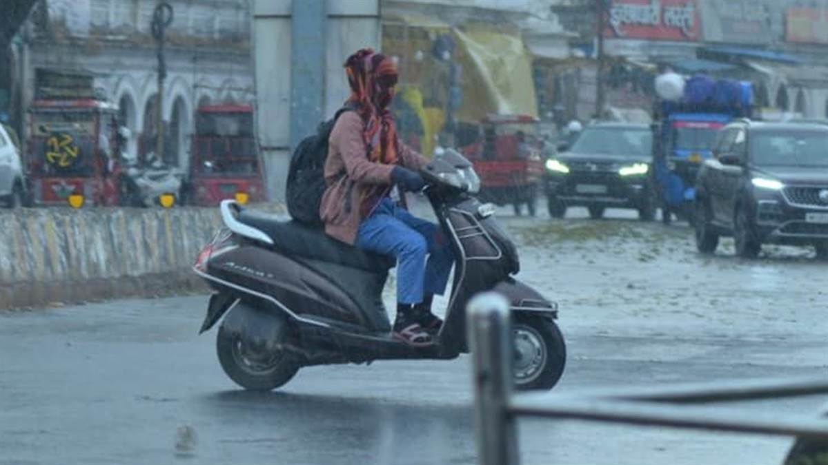 Weather Update Jabalpur : तीन दिन बदला रहेगा मौसम, तेज हवा व गरज-चमक के साथ पड़ेगी बौछारें, बालाघाट में कई बड़े पेड़ धराशाई