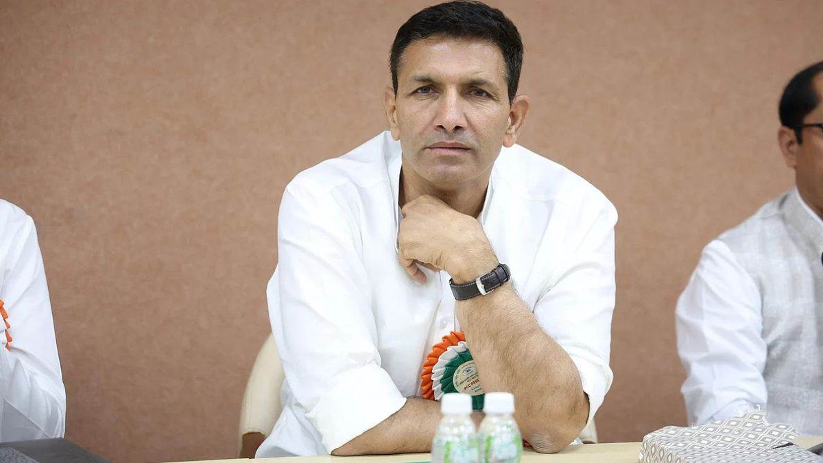 'मुख्यमंत्री की गालियां हम पर फूल बनकर बरसेगी...', पेपर लीक और शिक्षा माफिया...