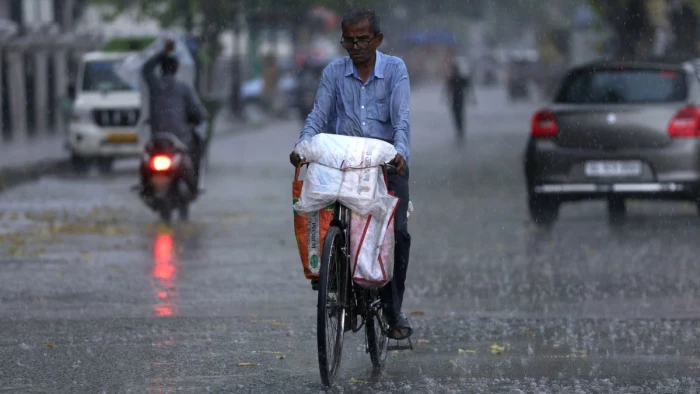 Monsoon Update: देशभर में बदलेगा मौसम का मिजाज, MP-CG समेत 17 राज्यों में IMD ने जारी की चेतावनी