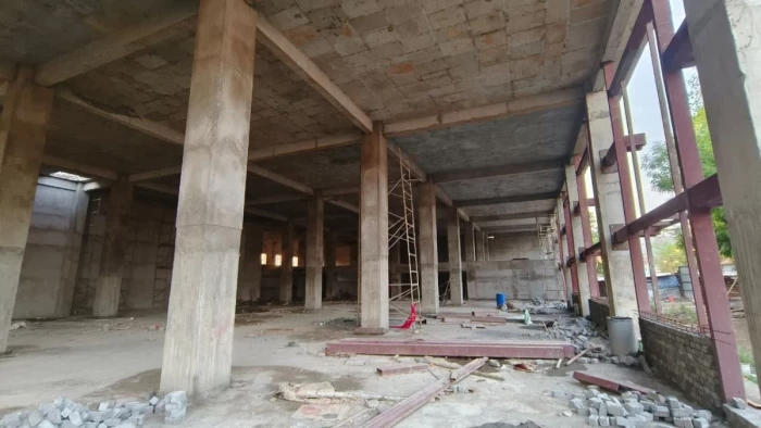 उज्जैन में महाकाल मंदिर का तीसरा फेसिलिटी सेंटर एक साल लेट, सुविधा मिलने में हो रही देरी