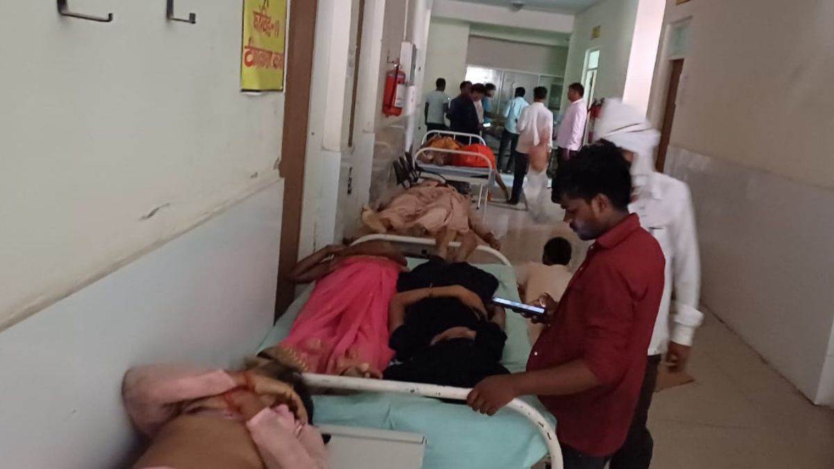 Hathras Satsang Stampede: हाथरस में भगदड़ के बाद शवों को देखकर सिपाही को आया हार्ट अटैक, मौत