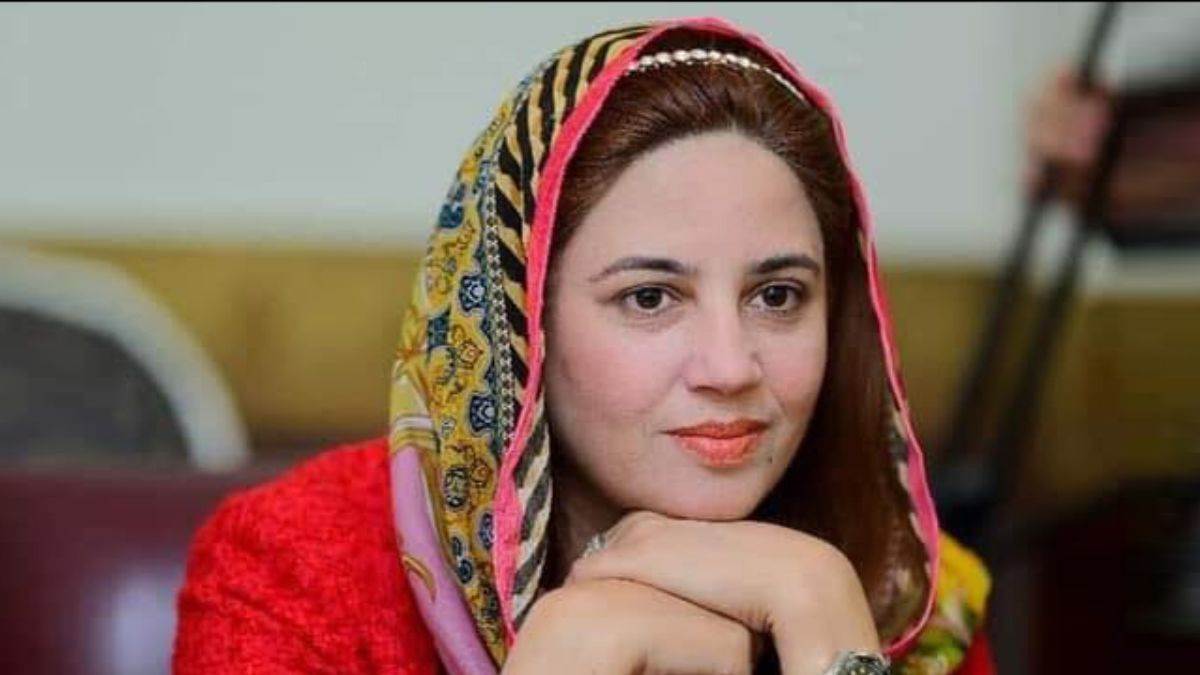 Pakistan Video: नेशनल असेंबली में स्पीकर ने महिला सांसद से आंख मिलाने से किया इनकार, बोले- ‘मैं किसी भी खातून की आंख में आंख डालकर नहीं देखता’