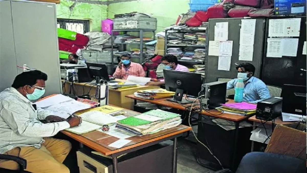 रेलवे की रोटेशन नीति को ठेंगा... भोपाल डीआरएम कार्यालय में 27-27 साल से एक ही कुर्सी पर जमे हैं कर्मचारी