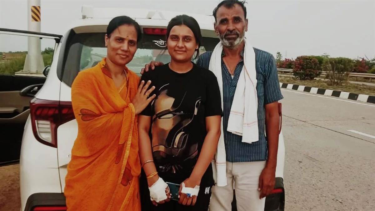 राजस्थान में बस हादसा: धधकती बस से कूदकर धार की योगिनी ने बचाई अपनी जान, मौत के मंजर के बीच से लौटी जिंदगी