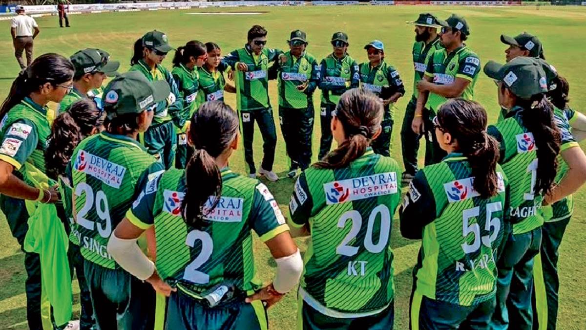 MPL 2026: बिना दबाव के खेल से चंबल घड़ियाल्स ने पाई सफलता, कोच चित्रा बाजपेयी की राणनीति से कोई मैच नहीं हारे