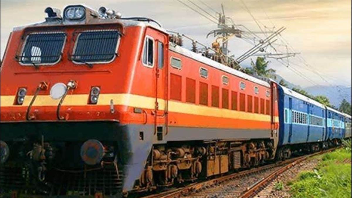 छत्तीसगढ़ में सुरक्षित होगा रेल सफर! दक्षिण पूर्व मध्य रेलवे में तेजी से लागू हो रही स्वदेशी 'कवच' प्रणाली