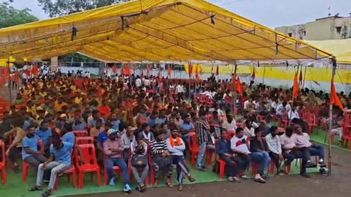 भोपाल पहुंचे बिजली विभाग के हजारों आउटसोर्स कर्मचारी, संविदा दर्जे और 50 लाख बीमा की मांग पर अड़े