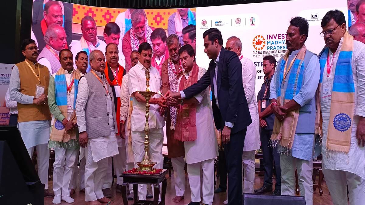 प्रोजेक्ट धरातल पर उतरें, इन्वेस्टर मीट तो गत 17 सालों से हो रही हैं..