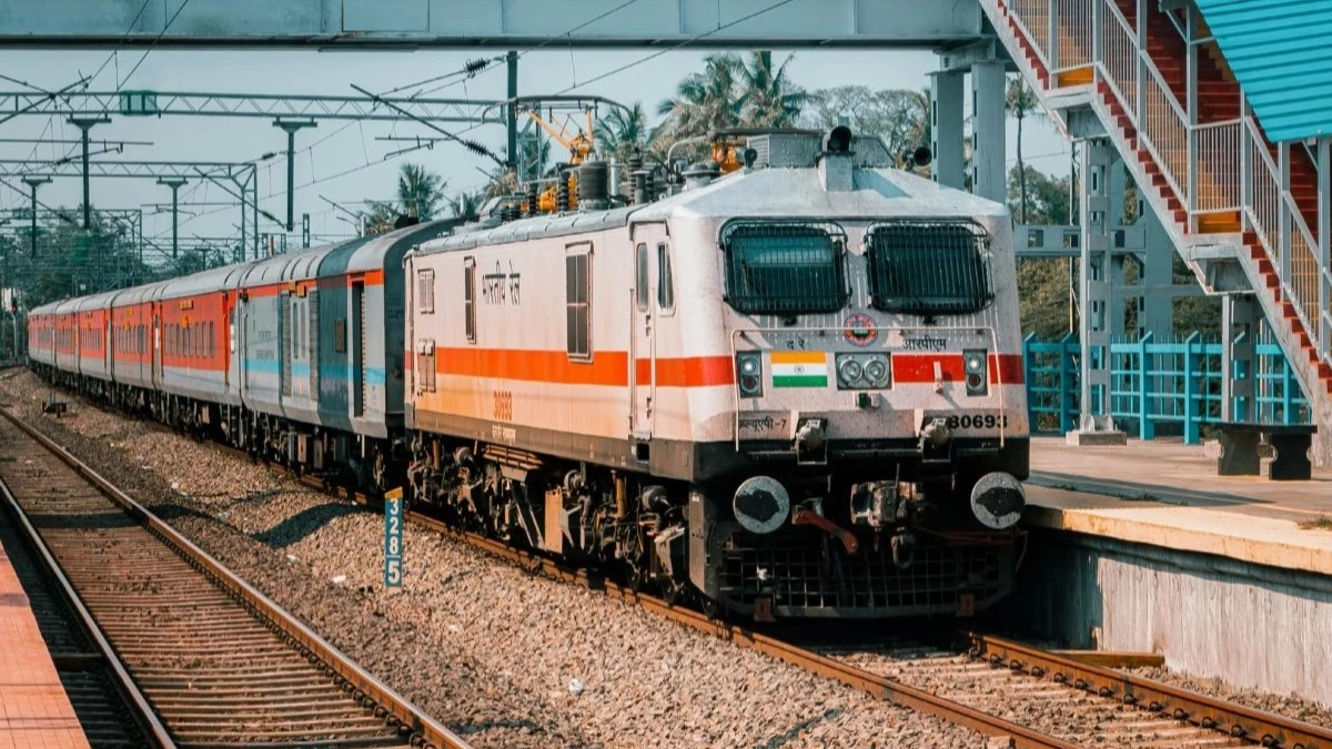 Indian Railway News: भोपाल-बिलासपुर एक्सप्रेस का ठहराव अब इन स्टेशनों पर भी, यहां देखें पूरी लिस्ट