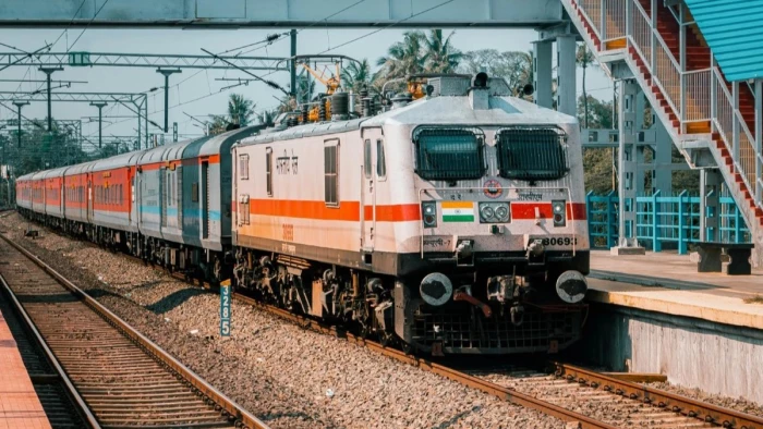 Indian Railway News: भोपाल-बिलासपुर एक्सप्रेस का ठहराव अब इन स्टेशनों पर भी, यहां देखें पूरी लिस्ट