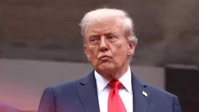 America Shutdown: बिना सैलरी लाखों कर्मचारियों की छुट्टी... जानें किन-किन चीजों पर पड़ेगा असर?