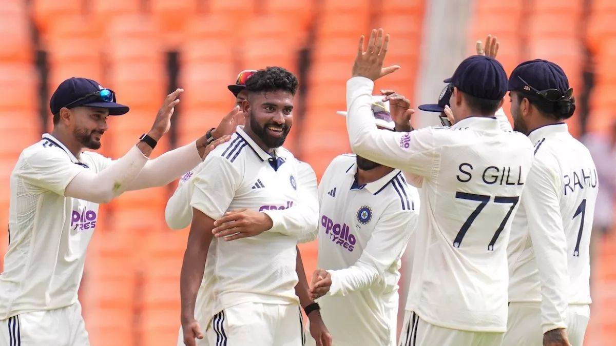 IND vs WI: नरेंद्र मोदी स्टेडियम में चला Mohammed Siraj का जादू, मिचेल स्‍टार्क को पीछे छोड़ बन गए नंबर-1