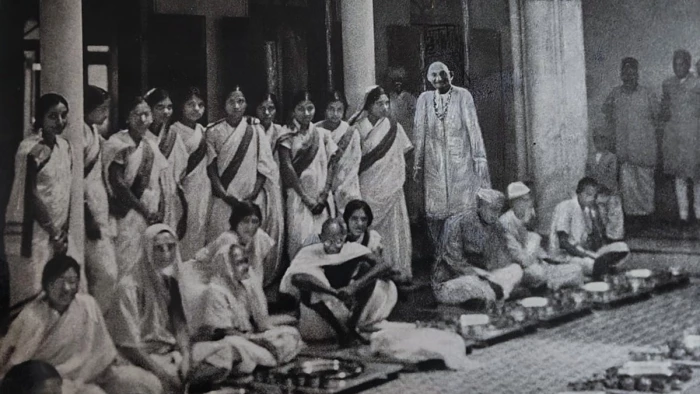 Gandhi Jayanti: महात्मा गांधी ने इंदौर में बनते देखी थी खाद, आज भी कचरे से बन रहा ईंधन