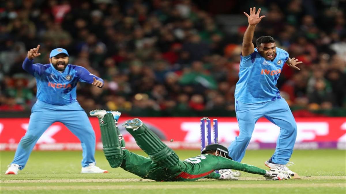 T20 WC, IND vs BAN live: बांग्लादेश की पारी लड़खड़ाई, अर्शदीप ने एक ही ओवर में लिए 2 विकेट