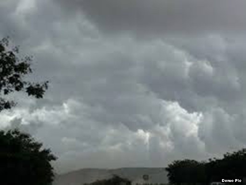 इंदौर में दिसंबर के महीने में बारिश, सुबह 8.30 बजे तक 10 मिलीमीटर हुई बारिश, शाम तक जारी रहेगा बारिश का दौर