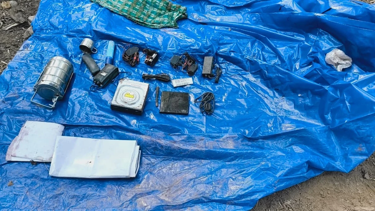 बालाघाट में बोदालझोला के जंगल में मिला माओवादी डंप, इलेक्ट्रानिक सामग्री, वायरलेस सेट मिले