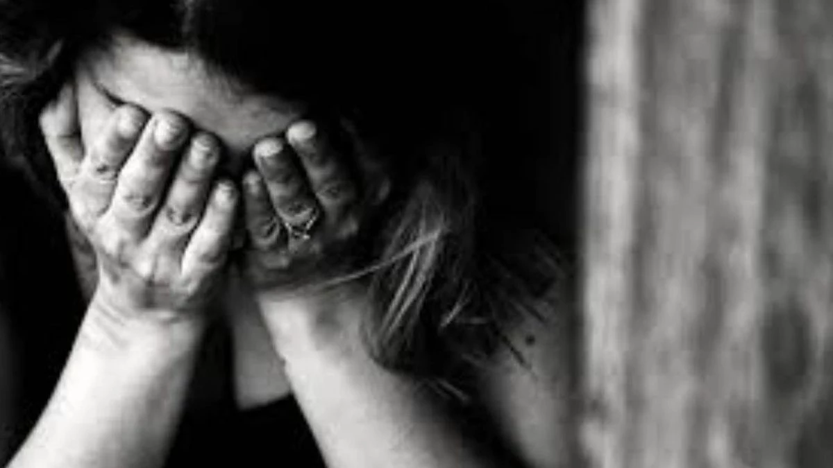 Balod News: सरकारी शिक्षक पर दुष्कर्म का मामला दर्ज, शादी का झांसा देकर किया 8 साल तक शोषण