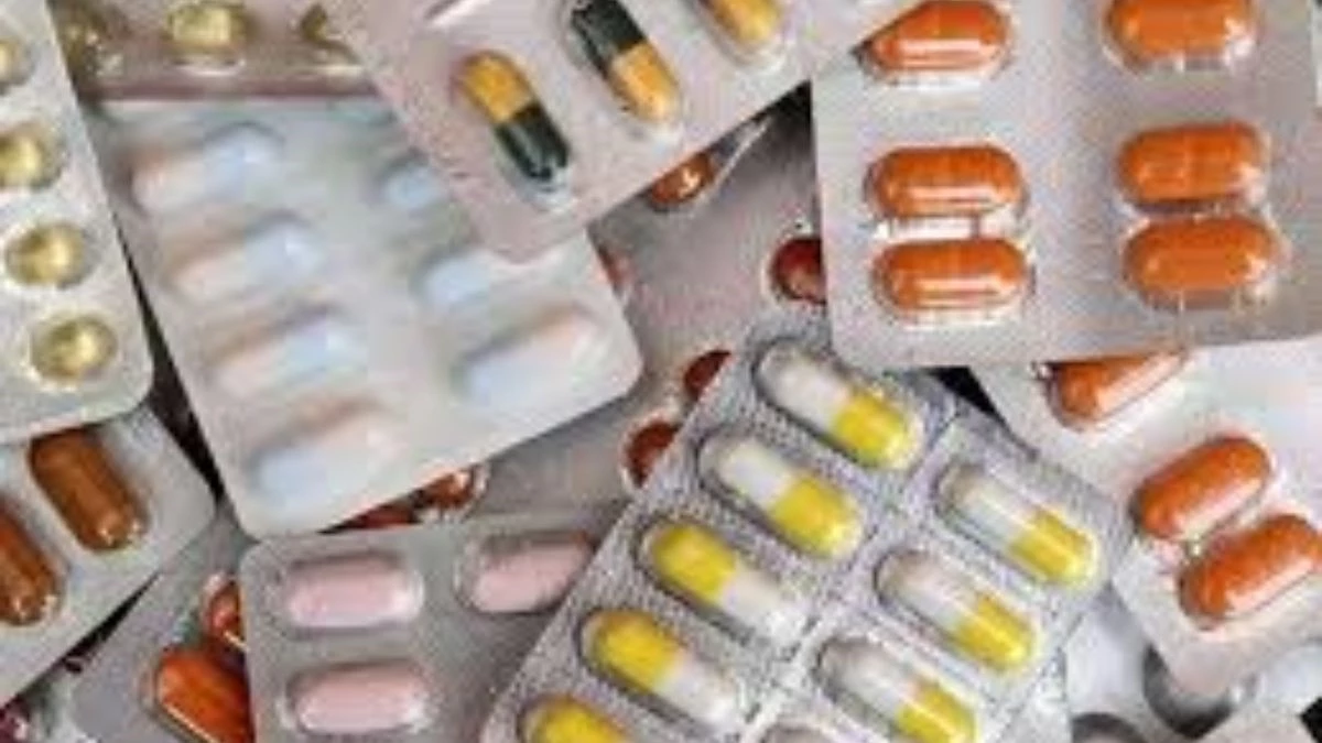 मुफ्त दवा का वादा निकला 'झूठा', MP के 51 जिलों में दवाइयों का अकाल, स्वास्थ्य विभाग की खुली पोल