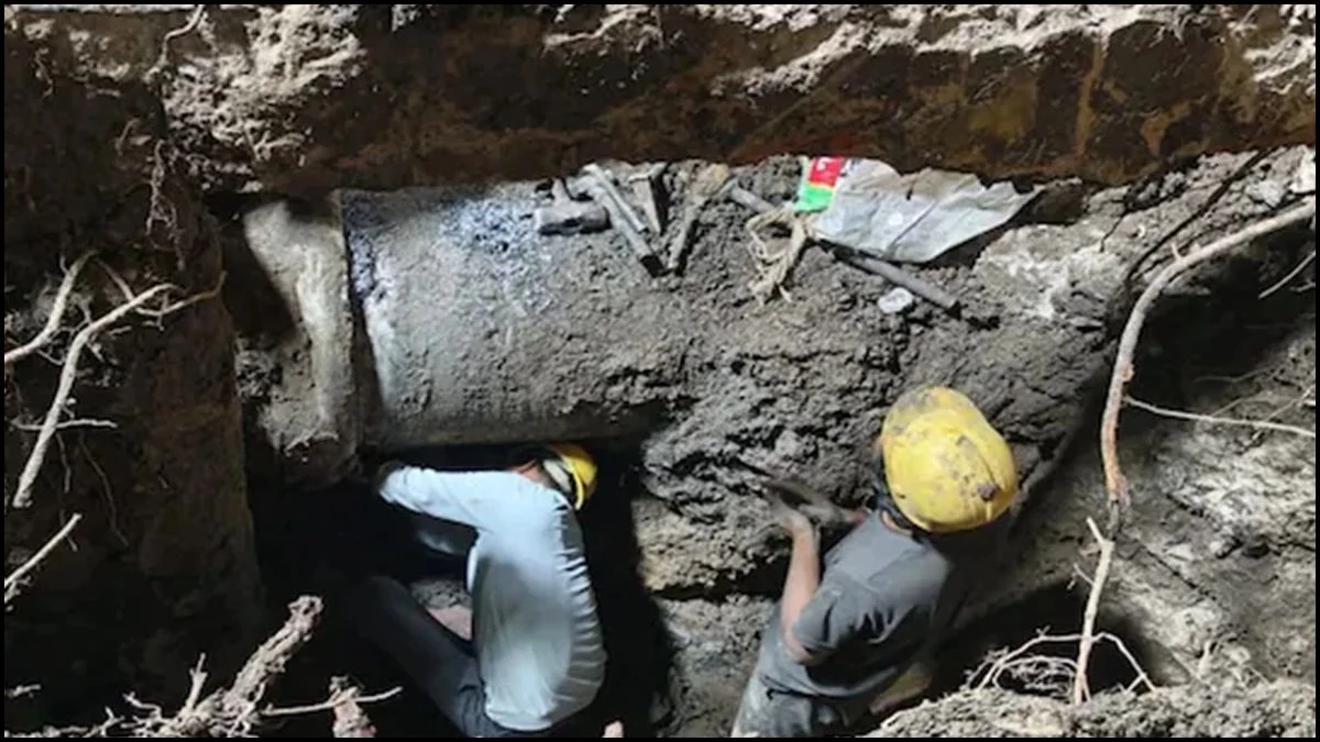 इंदौर नगर निगम के 8 अपर आयुक्तों और 32 इंजीनियरों ने संभाला मोर्चा, 15 जगहों पर खुदाई के बाद मिले 7 बड़े लीकेज